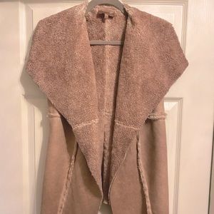 Powder/Dusty Pink faux-shearling waterfall vest